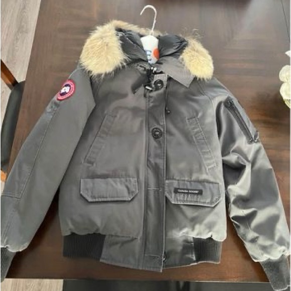 GREY CANADA GOOSE WINTER JACKET - Picture 1 of 2